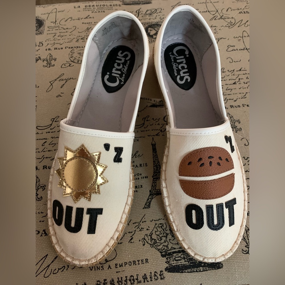 Circus by Sam Edelman off White Slip-On Shoes with Gold and Brown Design